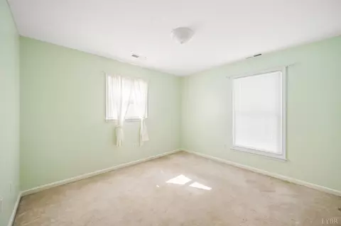 Bedroom - 1153 Shadow Peak Rd, Forest, VA 24551 photo 4 of 9