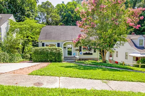 1131 Lindsay St, Lynchburg, VA 24502