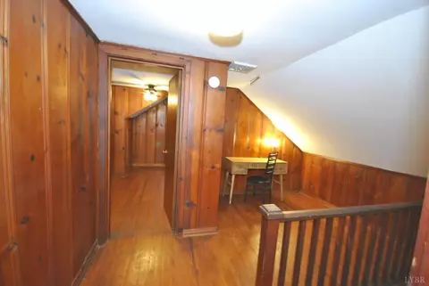 Entry Way - 17817 Leesville Rd, Evington, VA 24550 photo 6 of 7