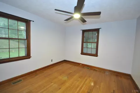 Bedroom - 17817 Leesville Rd, Evington, VA 24550 photo 1 of 10