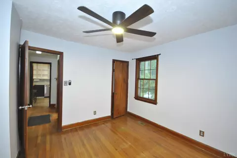 Bedroom - 17817 Leesville Rd, Evington, VA 24550 photo 2 of 10