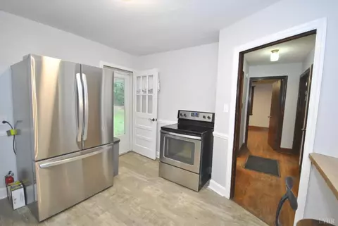 Entry Way - 17817 Leesville Rd, Evington, VA 24550 photo 1 of 7
