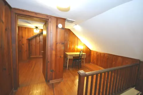Entry Way - 17817 Leesville Rd, Evington, VA 24550 photo 5 of 7