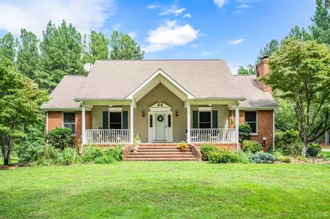 1553 Foxfire Ln, Bedford, VA 24523
