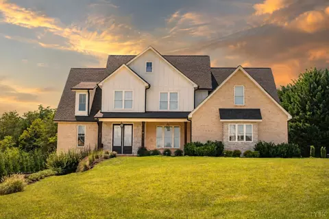 304 Two Creek Dr, Lynchburg, VA 24503