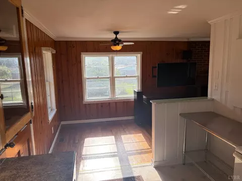 Living - 1298 Sunburst Rd, Evington, VA 24550 photo 3 of 4