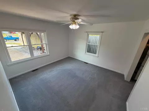 Living - 1298 Sunburst Rd, Evington, VA 24550 photo 4 of 4