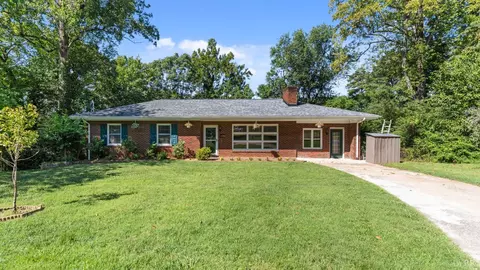 1048 Oakmont Cir, Lynchburg, VA 24502