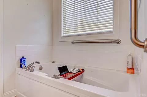 Bath - 29 Arrington Dr, Evington, VA 24550 photo 3 of 4