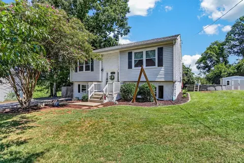 236 Ves Rd, Lynchburg, VA 24503