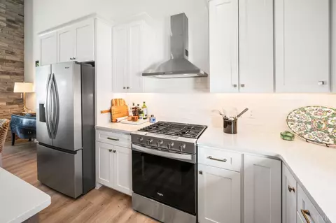 Kitchen - 1184 Grandset Dr, Forest, VA 24551 photo 4 of 11