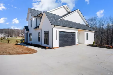 Exterior - 1343 Smartview Ln, Forest, VA 24551 photo 7 of 12