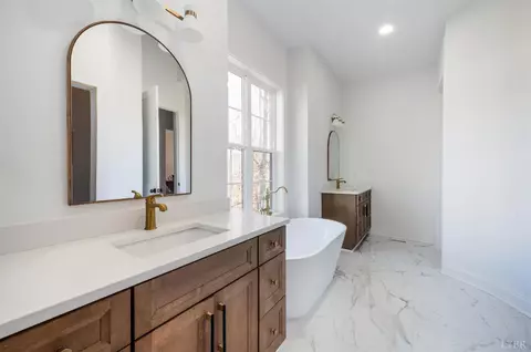 Bath - 1343 Smartview Ln, Forest, VA 24551 photo 7 of 12