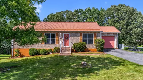 3002 Wilson St, Bedford, VA 24523