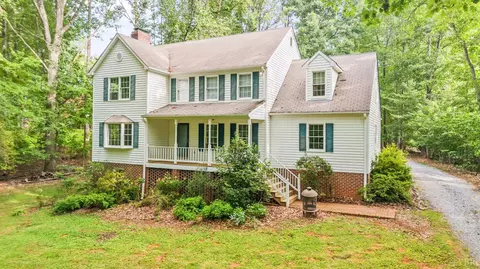 Exterior - 202 Sheffey Dr, Forest, VA 24551 photo 10 of 18