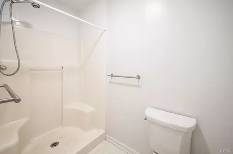 Bath - 202 Sheffey Dr, Forest, VA 24551 photo 3 of 6