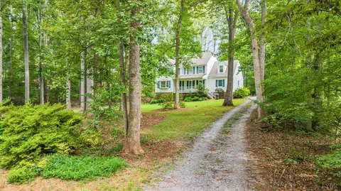 Exterior - 202 Sheffey Dr, Forest, VA 24551 photo 9 of 18