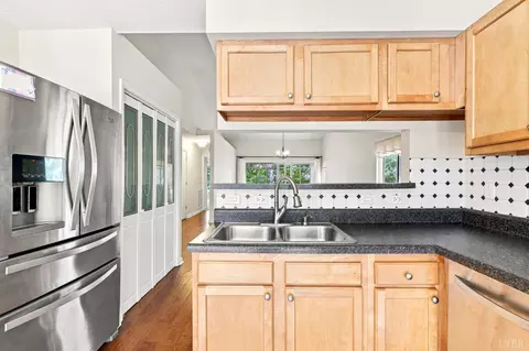 Kitchen - 411 Oak Point Rd, Forest, VA 24551 photo 5 of 5