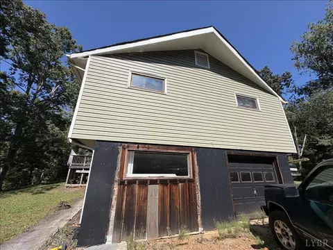 Exterior - 701 Winton Rd, Amherst, VA 24521 photo 5 of 6