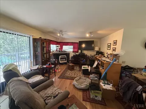 Living - 701 Winton Rd, Amherst, VA 24521 photo 1 of 1