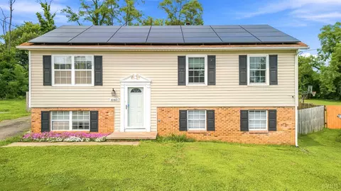 1040 Long Meadows Dr, Lynchburg, VA 24502