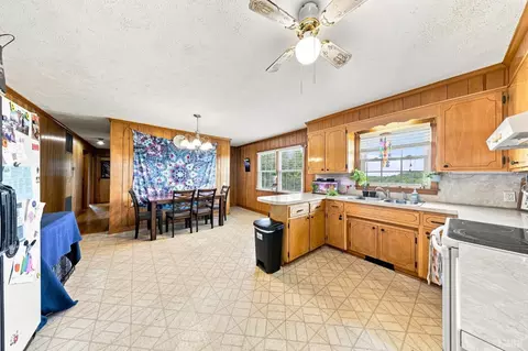 Kitchen - 285 Clover Rd, Hurt, VA 24563 photo 2 of 6