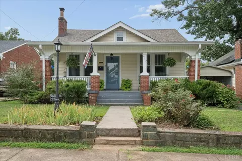413 Oakridge Blvd, Lynchburg, VA 24502