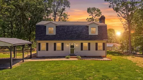 227 Oakland Dr, Madison Heights, VA 24572