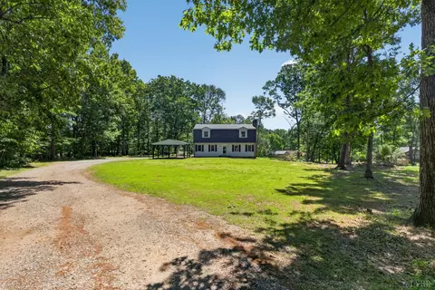 227 Oakland Dr, Madison Heights, VA 24572