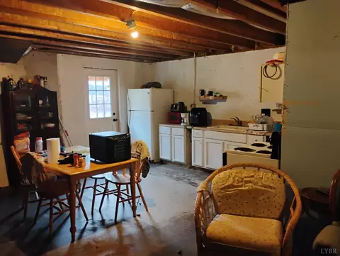 Kitchen - 4183 Tye River Rd, Amherst, VA 24521 photo 7 of 7