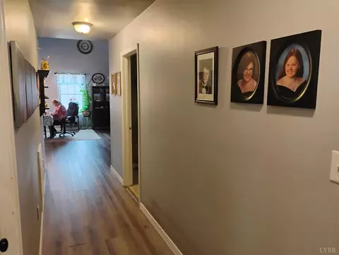 Entry Way - 4183 Tye River Rd, Amherst, VA 24521 photo 2 of 4