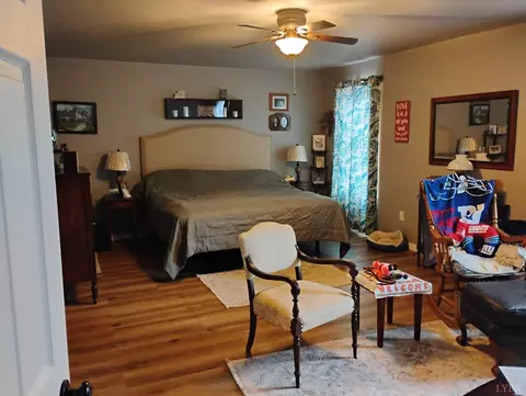 Bedroom - 4183 Tye River Rd, Amherst, VA 24521 photo 1 of 7