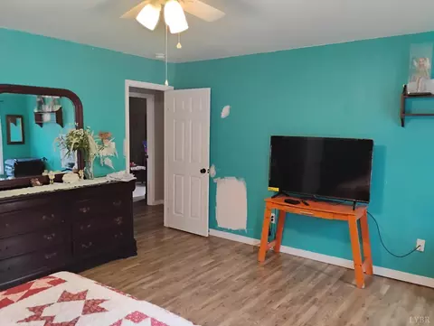 Bedroom - 4183 Tye River Rd, Amherst, VA 24521 photo 4 of 7
