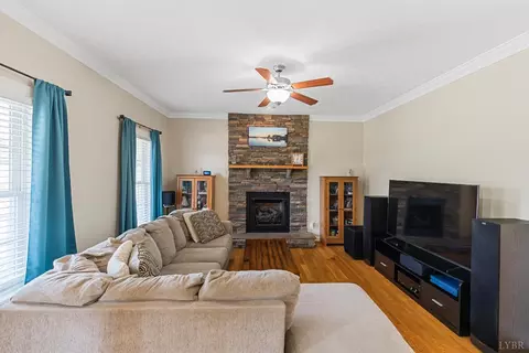 Living - 1190 Daltons Dr, Forest, VA 24551 photo 1 of 2
