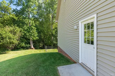 Exterior - 1190 Daltons Dr, Forest, VA 24551 photo 5 of 7