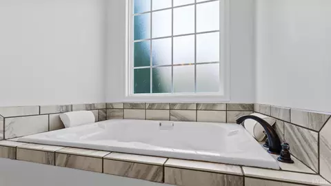 Bath - 1774 Colby Dr, Forest, VA 24551 photo 1 of 7