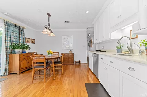 Dining - 580 Kenmore Rd, Amherst, VA 24521 photo 2 of 2