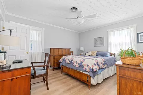 Bedroom - 580 Kenmore Rd, Amherst, VA 24521 photo 1 of 6