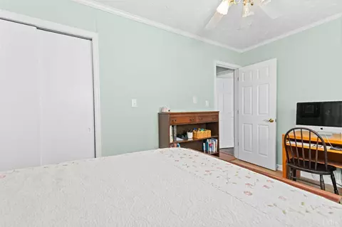Bedroom - 580 Kenmore Rd, Amherst, VA 24521 photo 4 of 6