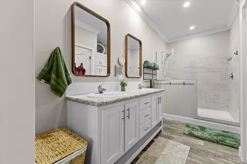 Bath - 502 Ridgelake Rd, Goodview, VA 24095 photo 1 of 4