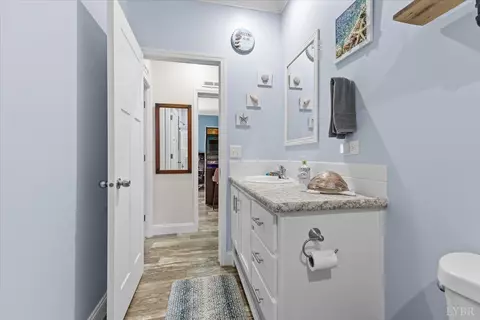 Bath - 502 Ridgelake Rd, Goodview, VA 24095 photo 4 of 4
