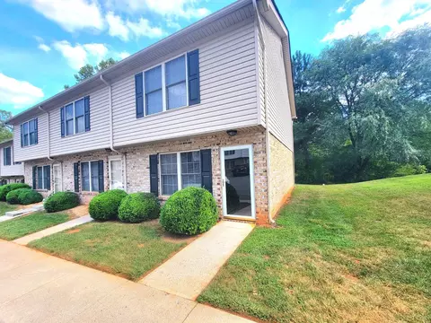 2004 Wards Ferry Rd, Lynchburg, VA 24502