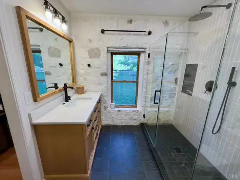 Bath - 669 Doss Rd, Concord, VA 24538 photo 1 of 8