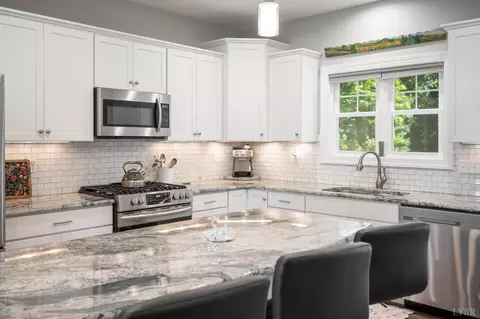 Kitchen - 1240 Gladden Cir, Forest, VA 24551 photo 2 of 8