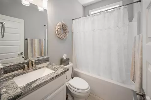 Bath - 1240 Gladden Cir, Forest, VA 24551 photo 5 of 6