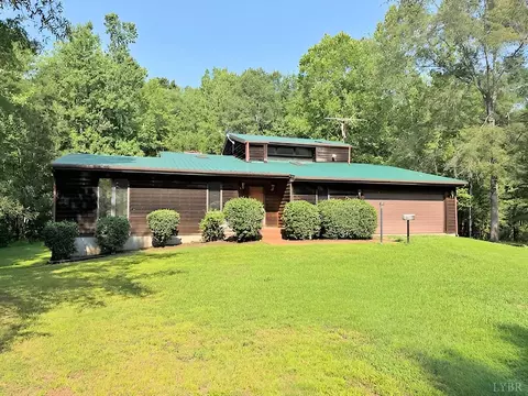 Exterior - 5260 Markham Rd, Java, VA 24565 photo 2 of 6