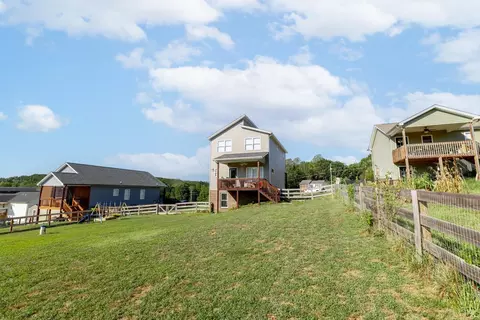 Exterior - 1135 Dodson Dr, Rustburg, VA 24588 photo 6 of 8