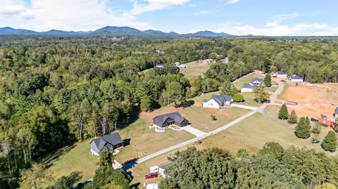 View/Area - Undisclosed, Goode, VA 24556 photo 4 of 8