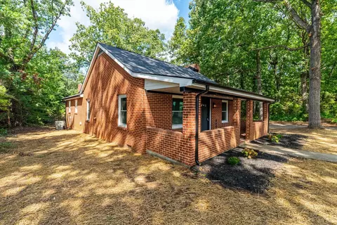 Exterior - 7136 Wards Rd, Rustburg, VA 24588 photo 5 of 7