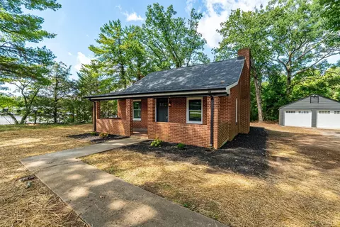 Exterior - 7136 Wards Rd, Rustburg, VA 24588 photo 2 of 7